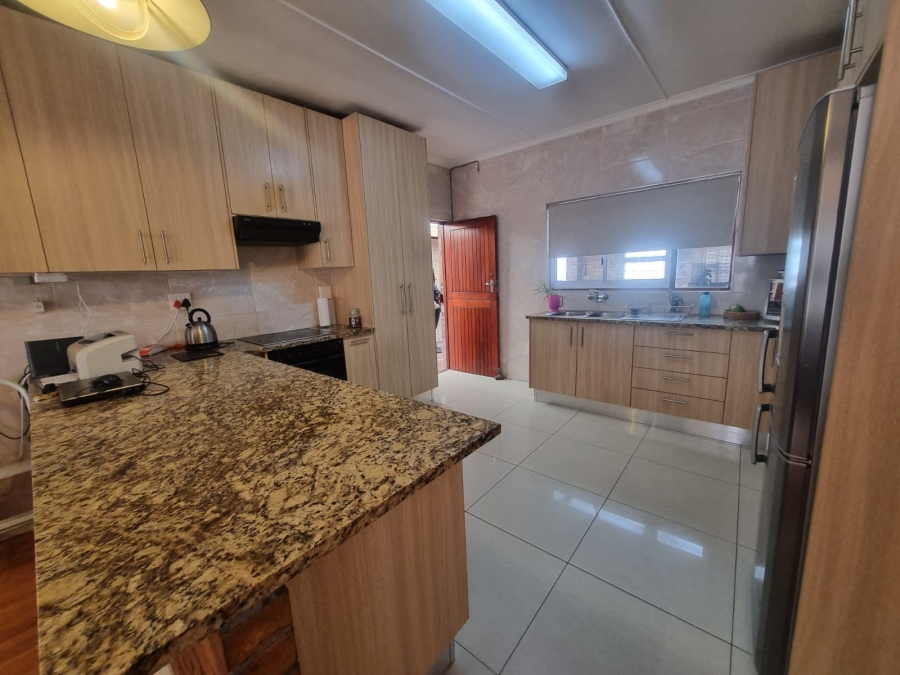 3 Bedroom Property for Sale in Churchill Estate Western Cape